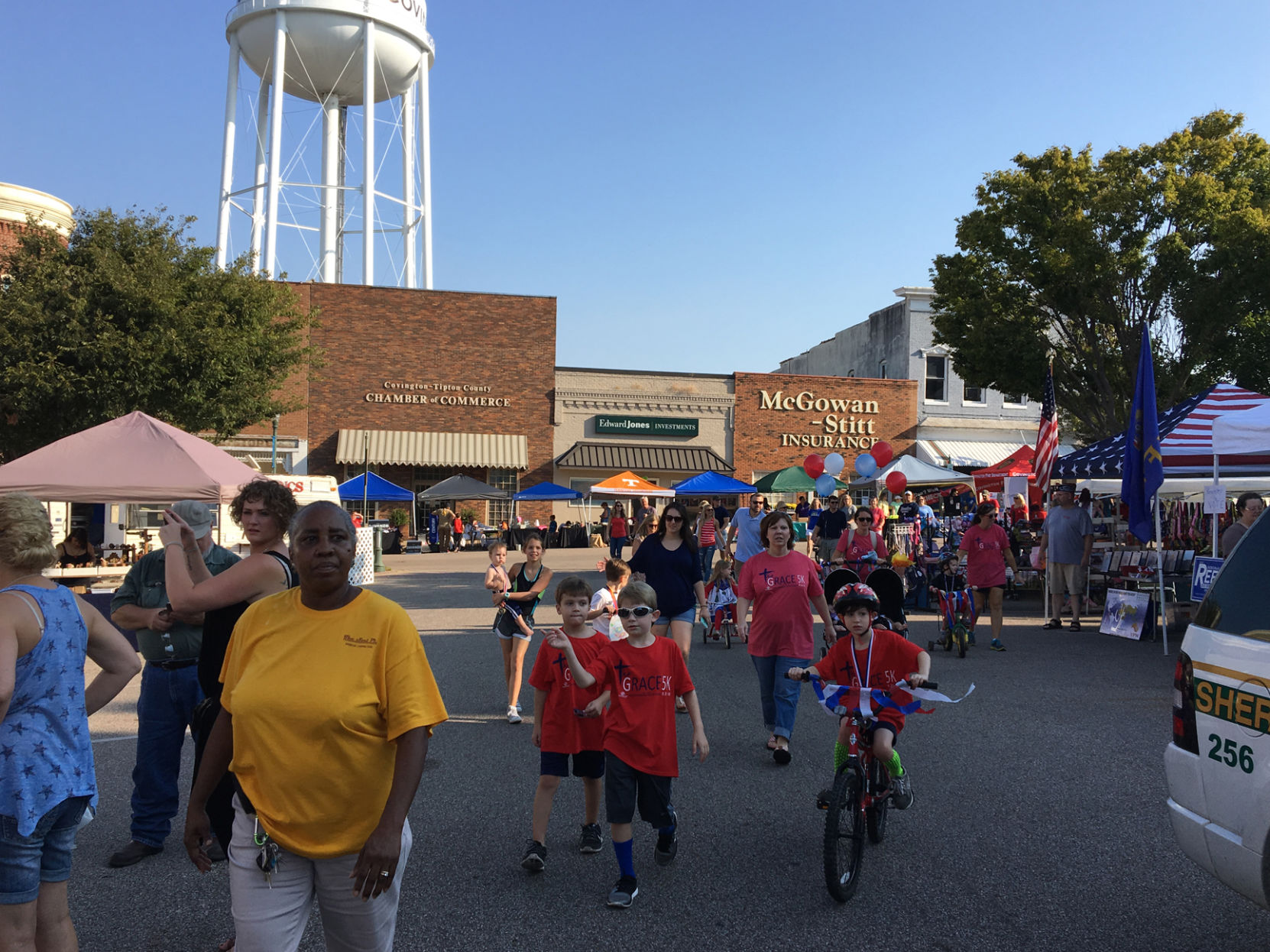 Photo of Heritage Day event-goers in 2016